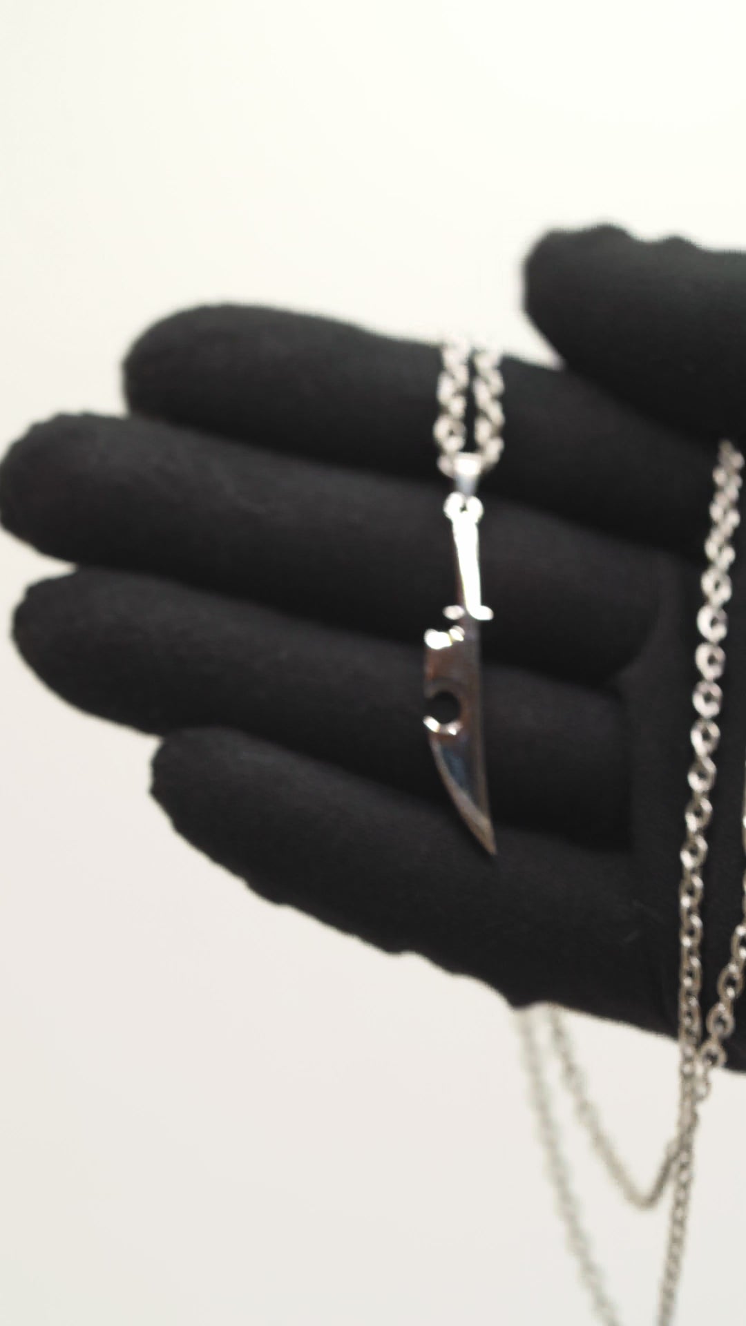 CHAIN SWORD PENDANT